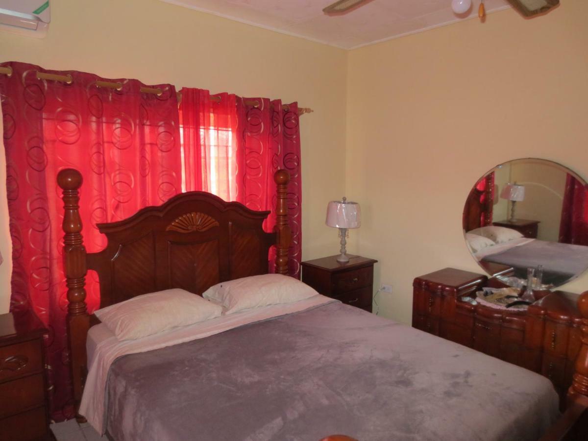 Chateau Yellow Mandeville